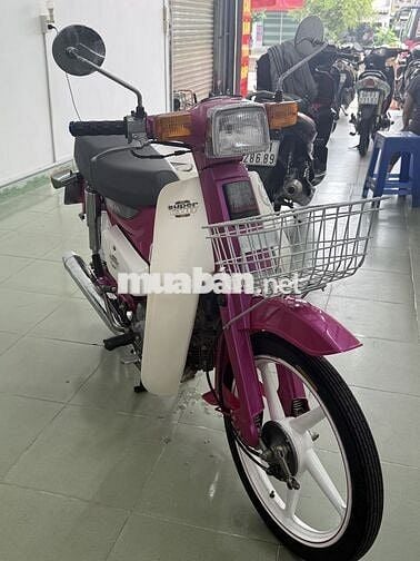 Honda 82 , đẹp keng , máy êm như xe điện