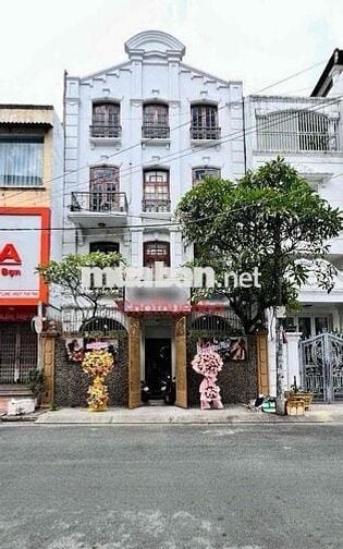 Biệt Thự Quận 10 Hẻm Xe Hơi Siêu VIP - DT: 8x12 trệt 3 lầu
