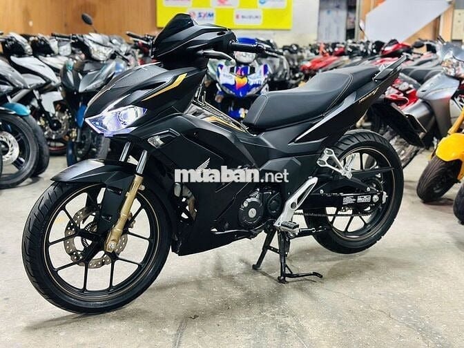 XE MÁYTHANH TÙNG_WINNER V4 ABS ĐEN NHÁM ĐỘ ĐÈN