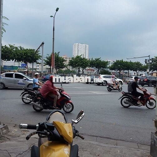 Cho Thuê Mặt bằng kinh doanh 100m2  Số 801- Trương Định