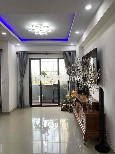 Bán Gấp căn góc 2 PN , 70m2 , View Hồ Bơi , Nội Thất Đẹp ,SHR.