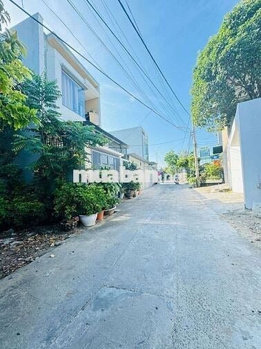 Bán kiệt ô tô 5m bình kỳ. 150m2. Rộng lớn. 3 tỷ 600 có tl. Hòa quý