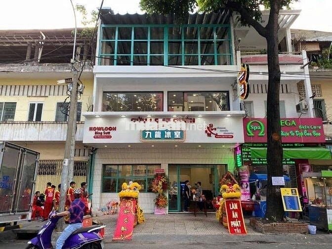 Mặt tiền  Lê Hồng Phong Quận 5  - Diện tích: 14x 12m. nở hậu