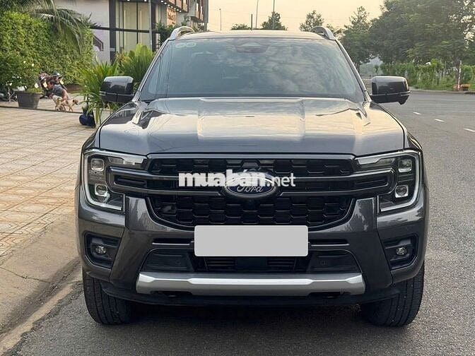 FORD RANGER WILDTRAK  2 CẦU - 7800KM