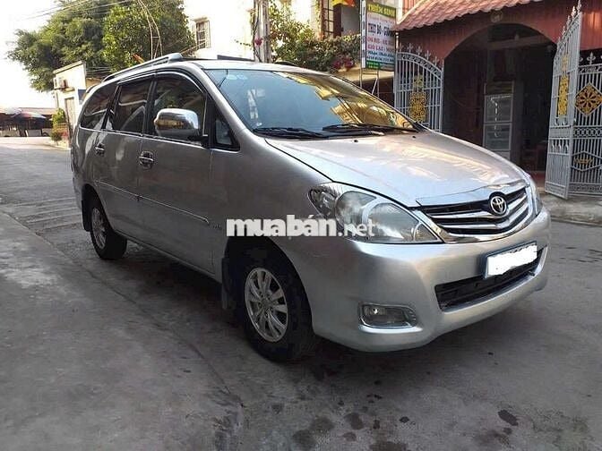 Toyota Innova 2008 J - 88888 km
