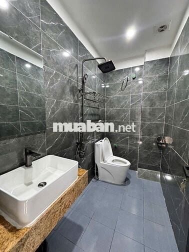 Chỉ 8 tỷ, nhà mới ngay đầu ngõ đường Miếu Đầm