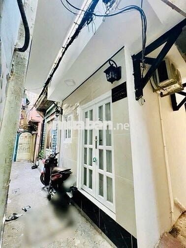 CHÍNH CHỦ BÁN NHÀ ĐẸP ĐƯỜNG CÔ GIANG, Q1: HAI TẦNG, NỘI THẤT ĐẦY ĐỦ