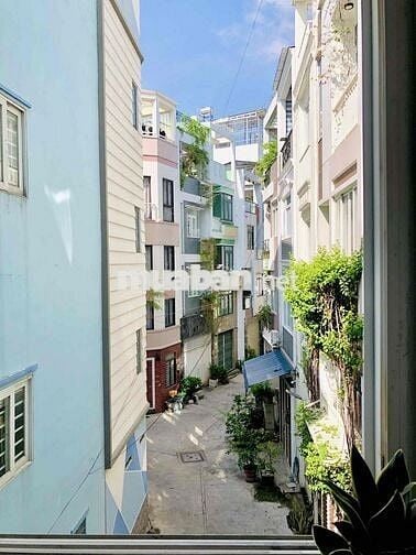 cho thuê phòng trọ đủ tiện nghi cơ bản, cửa sổ lớn
