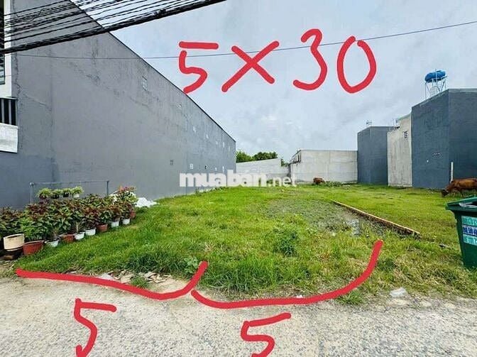KẸT TIỀN BÁN GẤP lô đất ngay tỉnh lộ 824, thị trấn ĐỨC HÒA