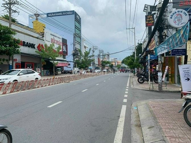 Bán nhà mặt tiền Tân Sơn Nhì, q. Tân Phú Diện tích: 7x20m dtcn:170m²