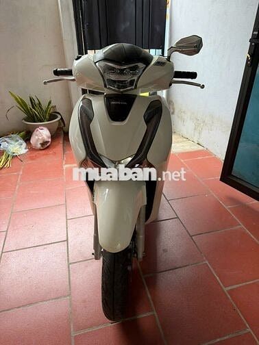 Gia đình bán xe SH150 ABS đời 2018