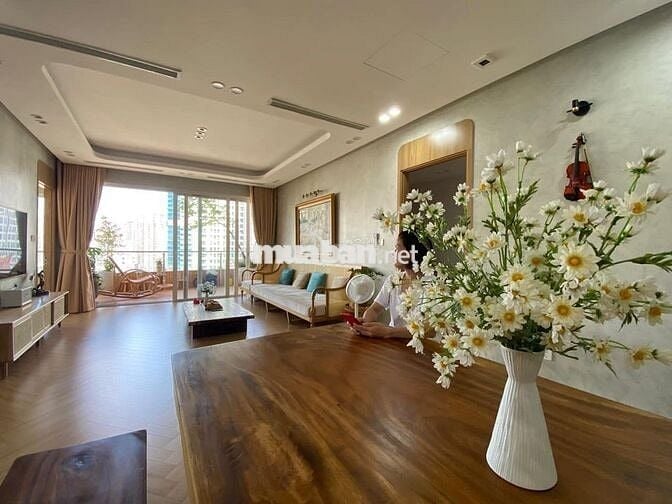 RỘNG+ĐẸP!Bán chung cư Skyline Văn Quán căn góc 136m2, 3 ngủ, 2 vệ sinh
