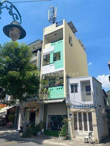 C.chủ Bán nhà 4x11 nở hậu L 5m mặt tiền kênh Lò Gốm gần cầu H.Giang