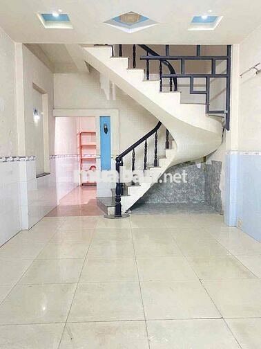 nhà mặt tiền trệt lầu 4*11; 2pn tiện kinh doanh