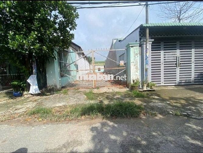 BÁN ĐẤT: 5x37 (187m2) thổ cư  ngay chợ Trung Lập Hạ - SHR