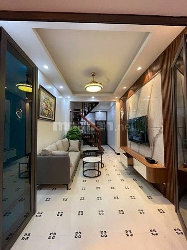 Chỉ Hơn 6Tỷ-Căn Nhà Hoa Hậu 4Tầng Phố Lê Đại Hành-Ngay VinCom Bà Triệu
