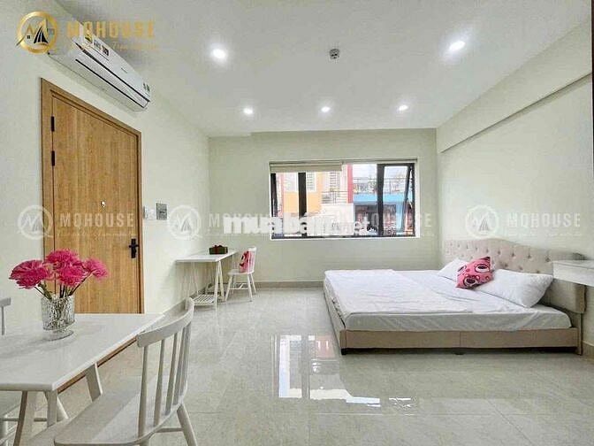 CHDV full nội thất ban công, cửa sôt cực thoáng ngay khu Bàu Cát