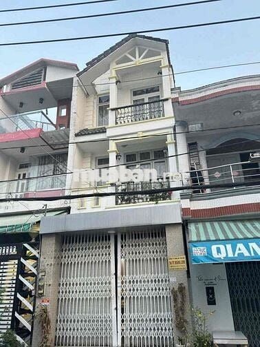 nhà thuê hồ Ngọc lãm an lạc bình Tân DT 60m giá 13tr