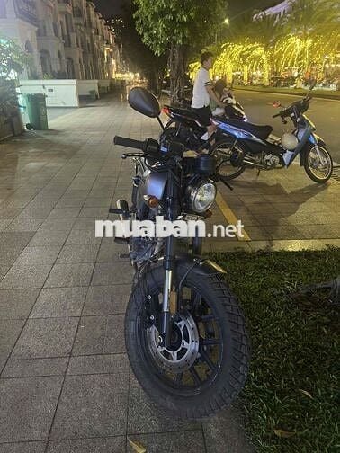 mình cần để lại xe cho bạn nào thích