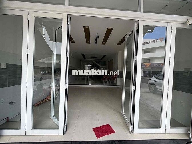 Cho thuê nhà mặt phố 102m2 tại Phước Hải , Nha Trang