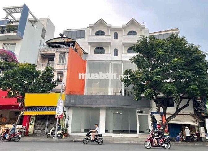 SIÊU PHẨM SÀN TRỐNG SUỐT - Hoà Bình, P5, Q11- DTSD 1000m2 nở hậu 33m