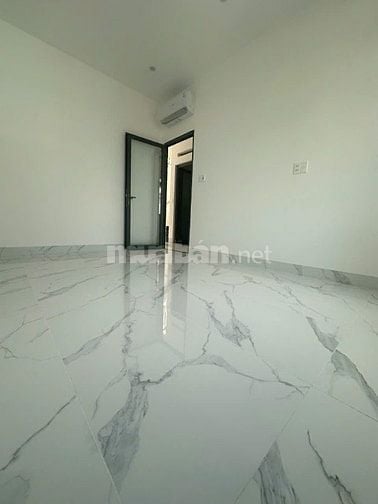 Bán nhà mới xây hẻm xe máy gần đường lớn , Giá 5.8 tỷ