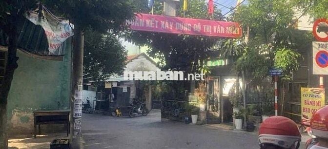 NHÀ K Ô TÔ CÙ CHÍNH LAN DT LỚN GIÁ RẺ
