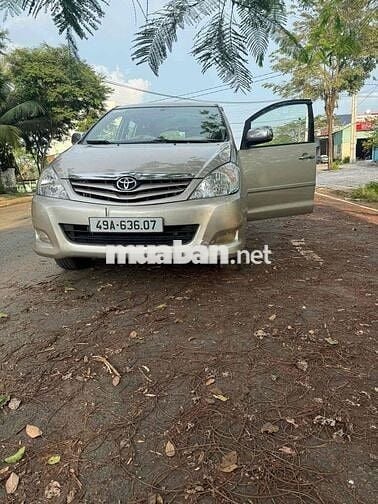 Toyota Innova 2011 V - 170000 km