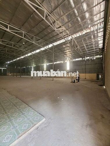 Xưởng 2000m2 giá 100tr đường thạnh lộc 19 p.thạnh lộc ngã tư ga Quận12