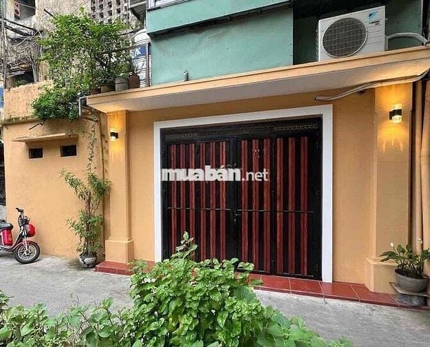 Kinh doanh căn tập thể phố Quỳnh Mai nhà đẹp oto đỗ cửa 2 thoáng 80m t