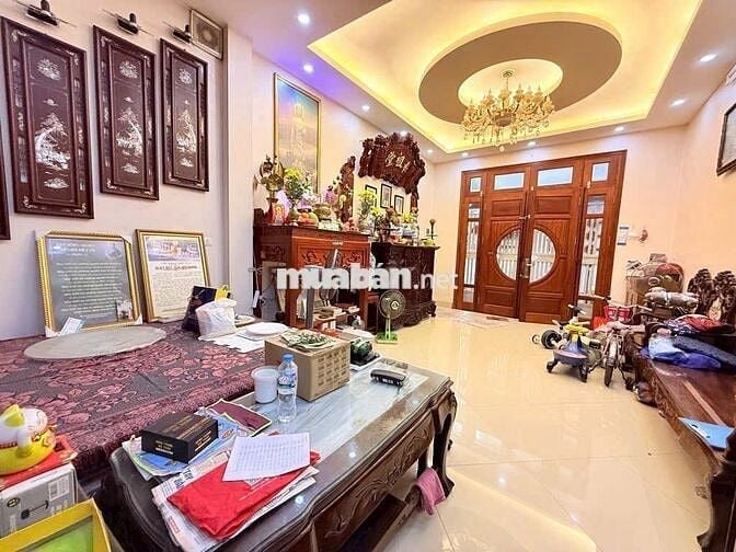 Bán nhà GIẢNG VÕ, DT 40m2, NGÕ RỘNG, GẦN PHỐ, DÂN XÂY, THANG MÁY