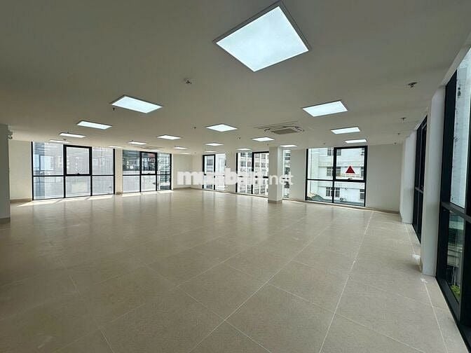 Văn phòng Lê Văn Thiêm 140m² – 30 triệu/tháng