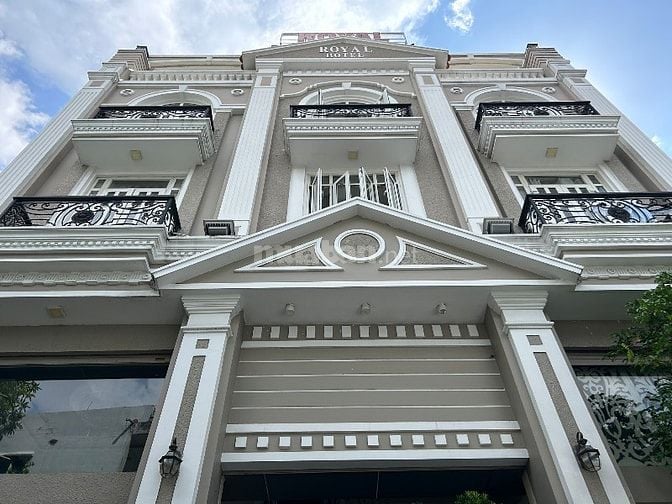 Tuyển nữ tạp vụ dọn phòng ca sáng