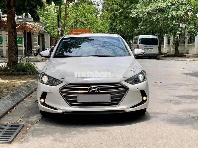 Hyundai Elantra 2018 bản full 2.0AT