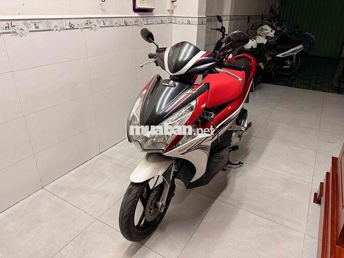 Honda Ab 8/2011 ngay chủ ký giấy - xe bao keng