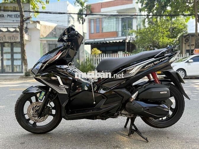 Air Blade 2018 B.số 43 đen bóng Góp trả trước 5tr
