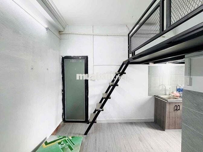 trống 1p duplex cửa sổ trời có máy lạnh ở được 4 người 4 xe