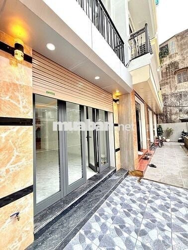 Siêu hiếm nhà đẹp Hoàng Mai 40m2, ô tô đỗ cổng, 5 tầng giá nhỉnh 8 tỷ