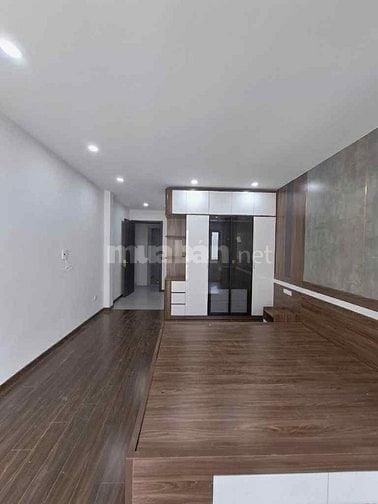 Chị Thư cần bán nhà P. Lê Lợi, HĐ, DT 48m 5T T.máy, gần phố,Giá chỉ 9t