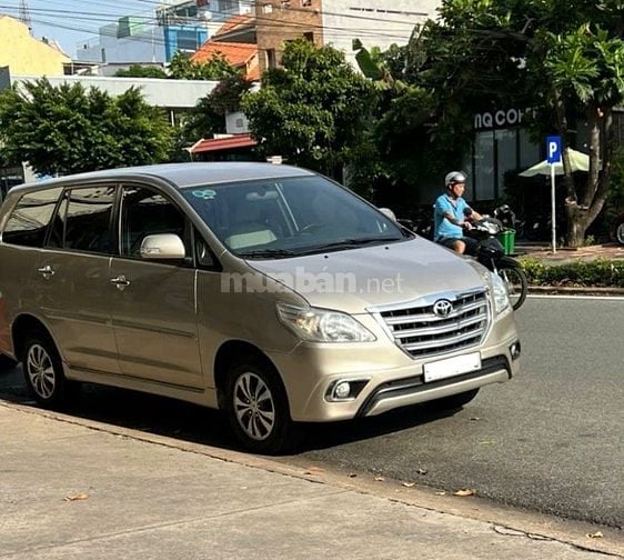 Bán Innova V số tự động bản cao cấp nhất 2015