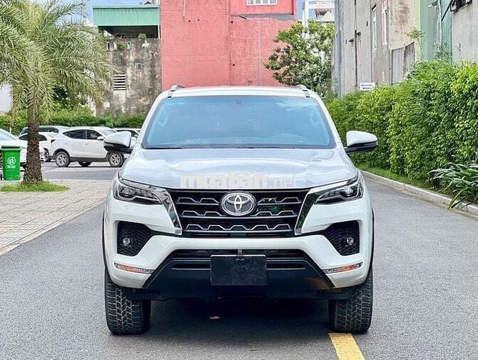 Toyota Fortuner Dầu 2022 2.4 4x2 AT - 68000 km