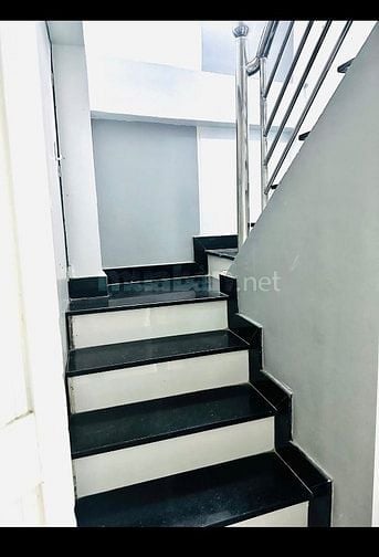Nhà mặt tiền Hồng Bàng quận 5,giá rẻ như căn hộ