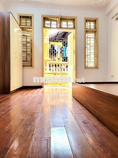 Cho thuê phòng tại ngõ 1333 Giải Phóng, có cửa sổ ban công rất thoáng