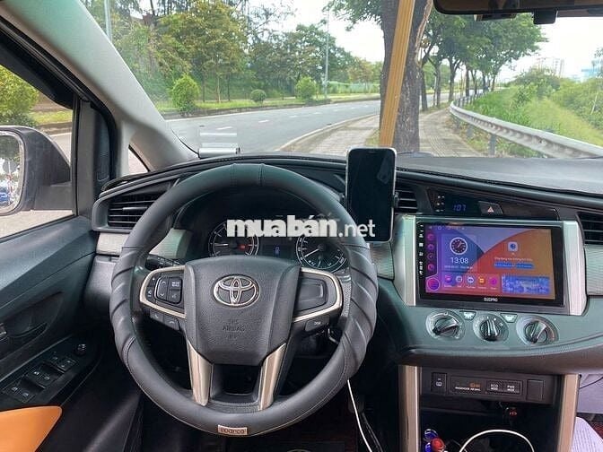 Toyota Innova 2016 2.0E - 180000 km