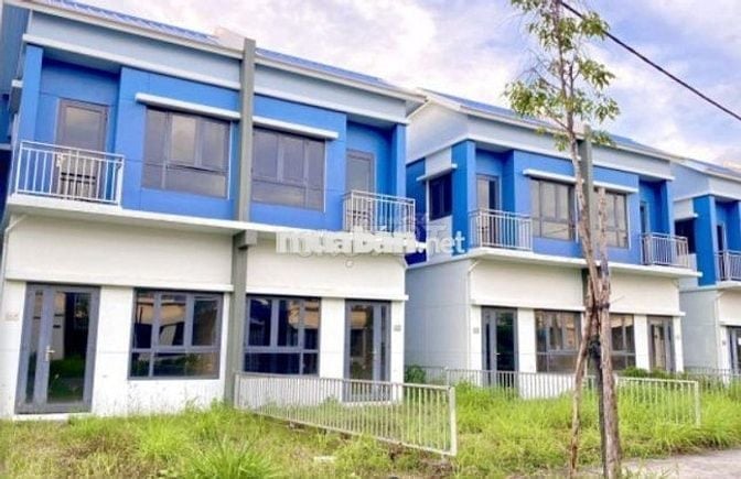 Cắt lỗ nhà liên kế vườn khu đô thị Mỹ Phước 4, TP. Hồ Chí Minh
