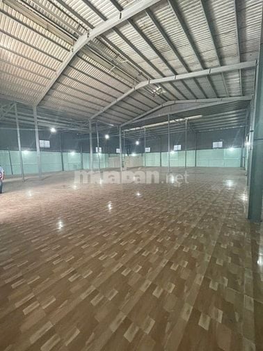 Cho thuê nhà xưởng giả rẻ hóc môn DT 1.200m2 giá 54 triệu/ tháng 