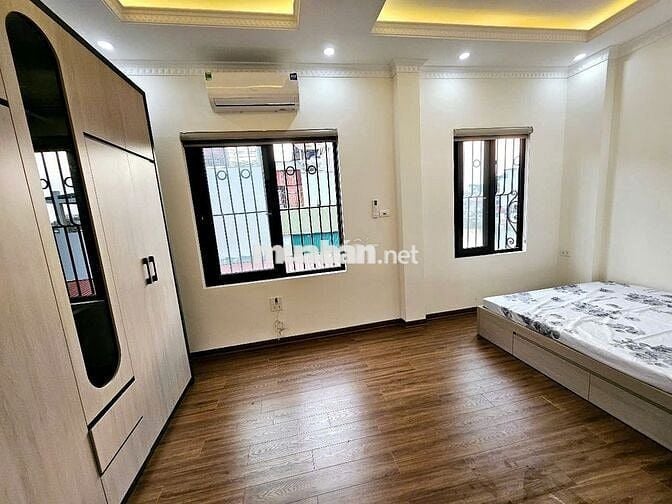 Ngọc Lâm - Nguyên Căn - 5TẦNG- Thang Máy  Full Đồ - 15Tr