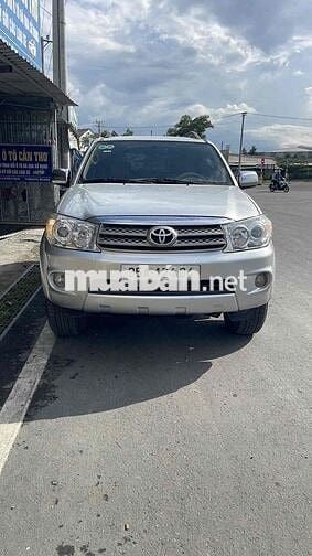 Toyota Fortuner 2010 2.5G - 260000 km