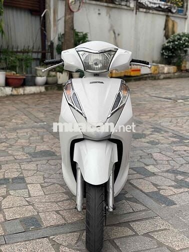 Lead 125 2013 ngay chủ trả trước 12tr9 nhận xe