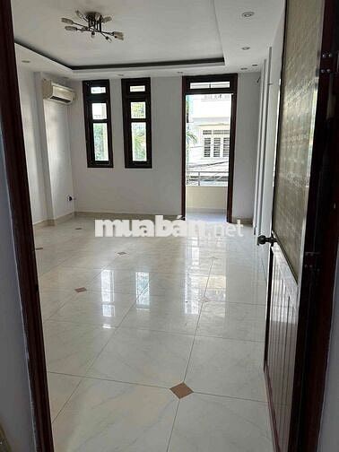 Cho thuê nhà.3 lầu 4x14m ( 4pn+5wc) 30tr.  Nguyễn Văn Thương .B.Thạnh